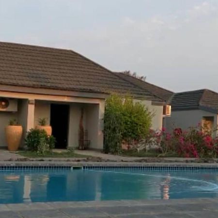 The Residence Villa Chobe คาซาเนอ ภายนอก รูปภาพ